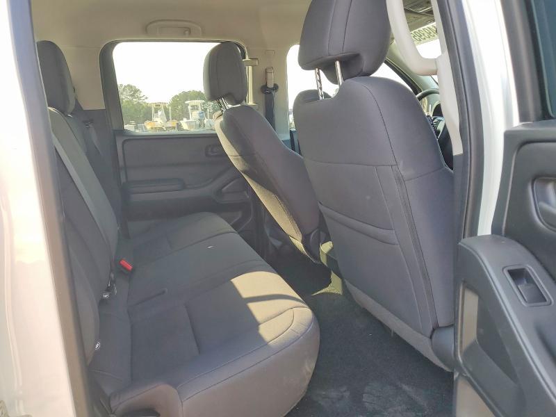 2025 Nissan Frontier s