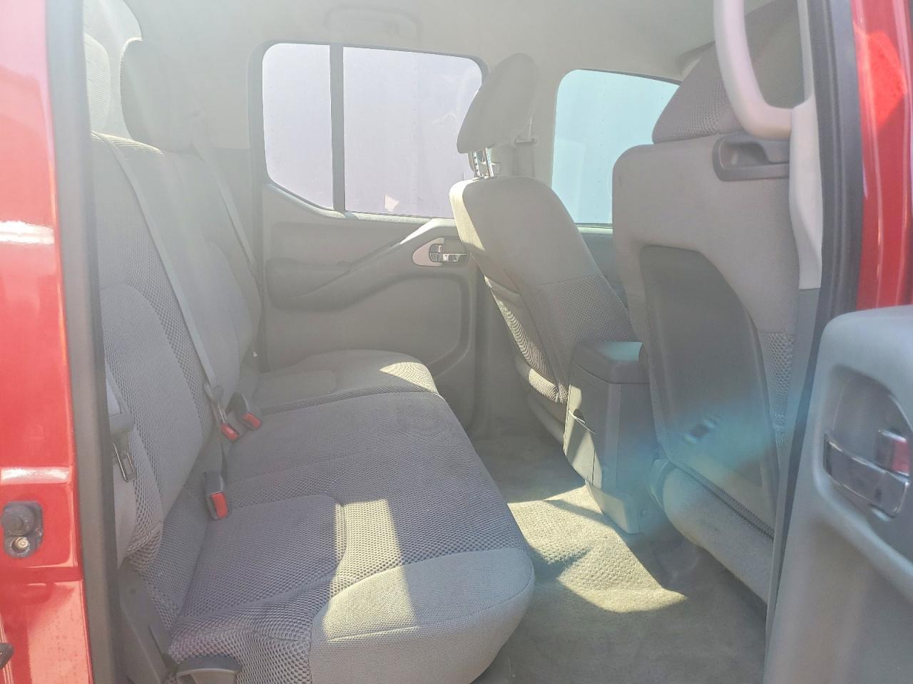 2011 Nissan Frontier sv