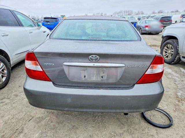2004 Toyota Camry le