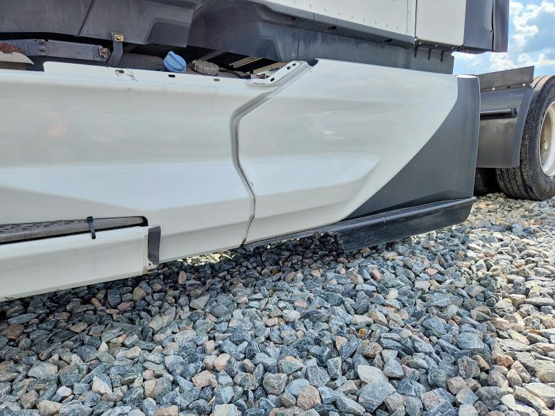 2023 Kenworth T680 Semi Truck