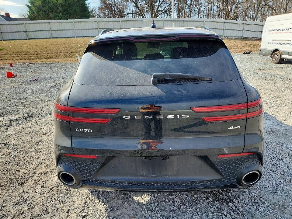 2023 Genesis Gv70 Base