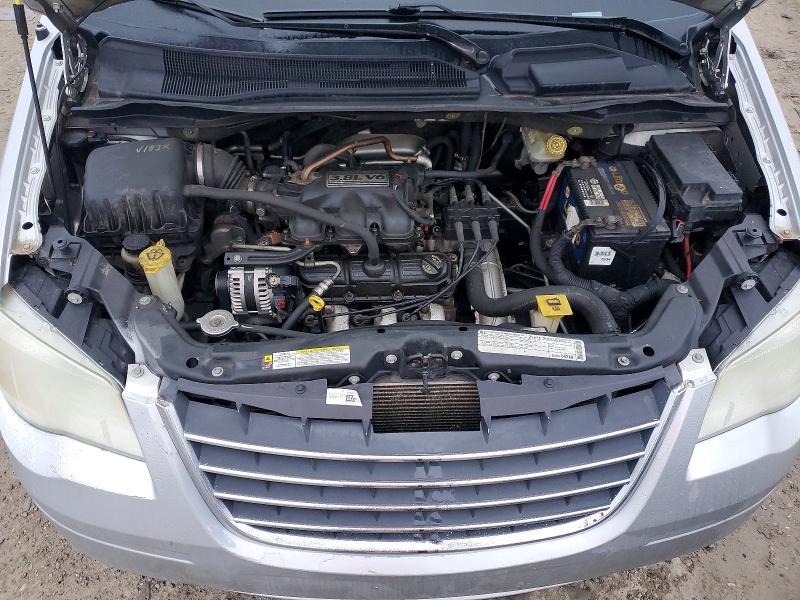 2010 Chrysler Town & Country Touring