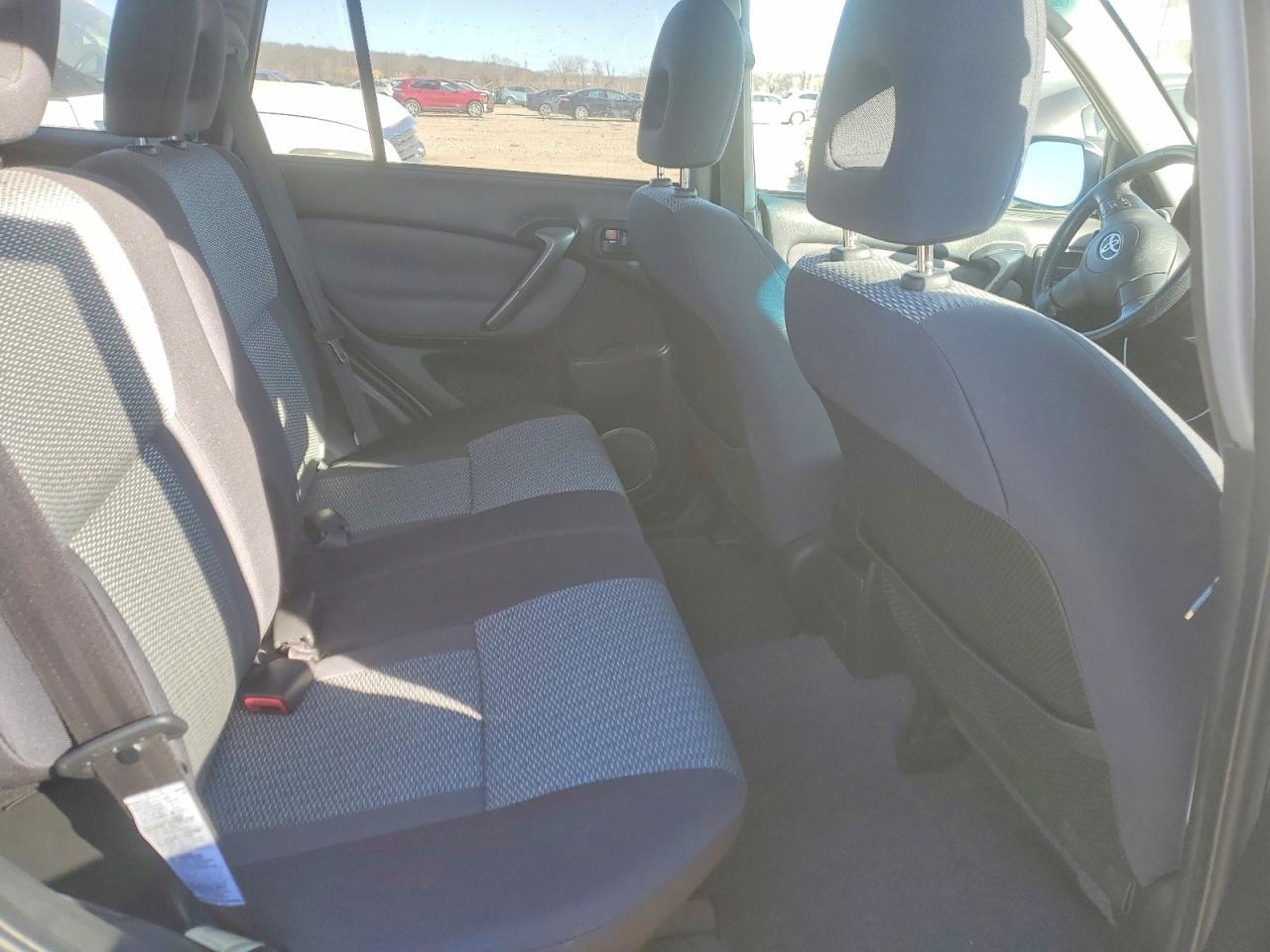 2005 Toyota Rav4 Base