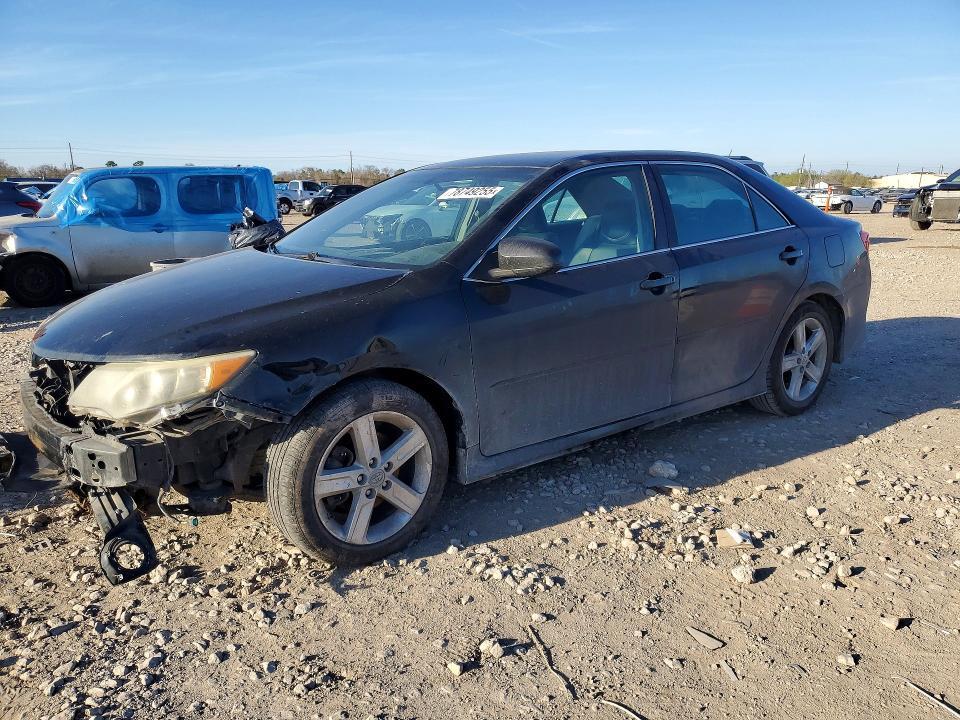 2014 Toyota Camry se