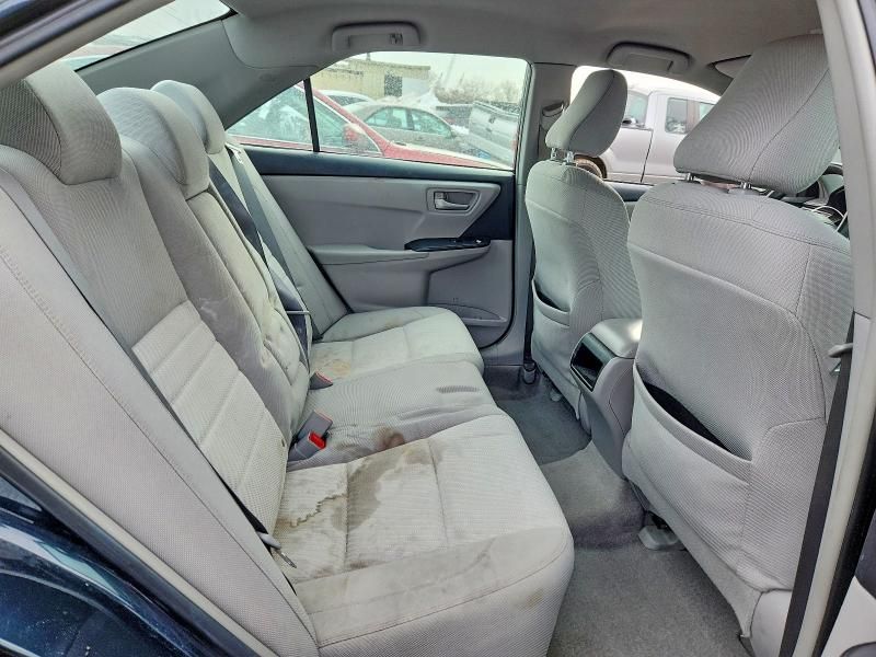 2015 Toyota Camry le