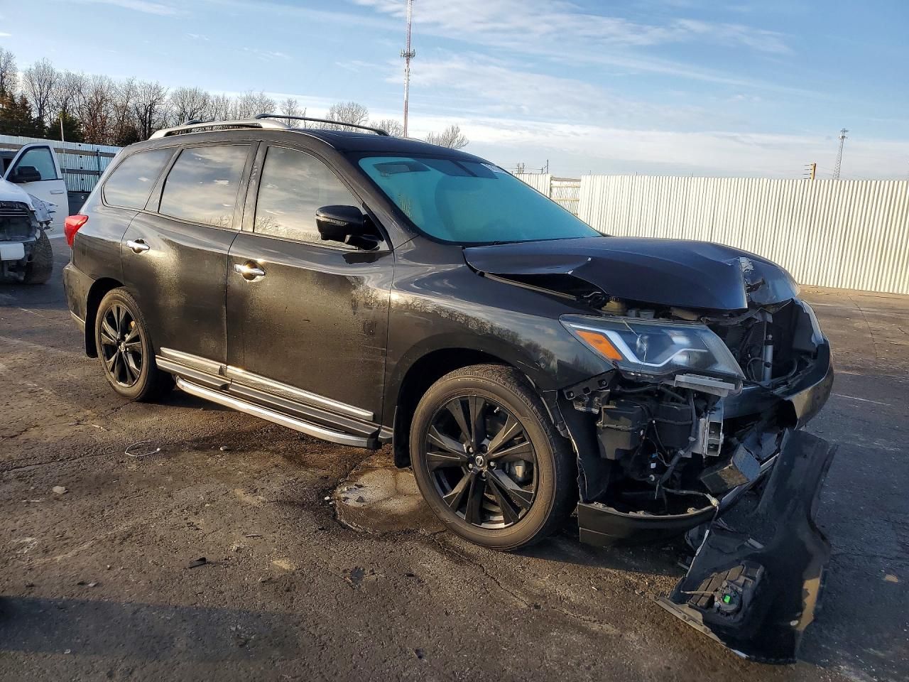 2017 Nissan Pathfinder s