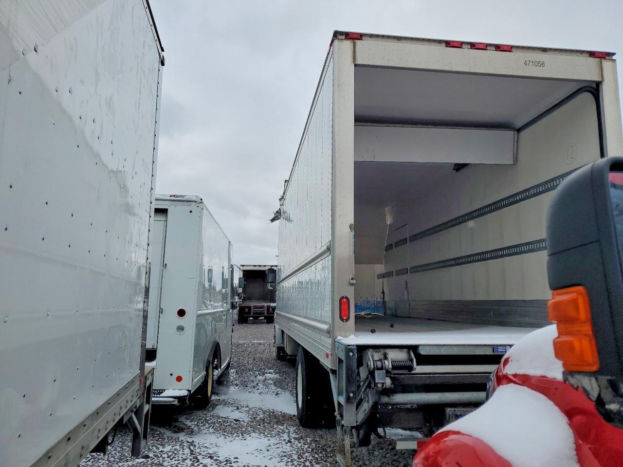 2023 Hino L6 Refrigerated BOX Truck