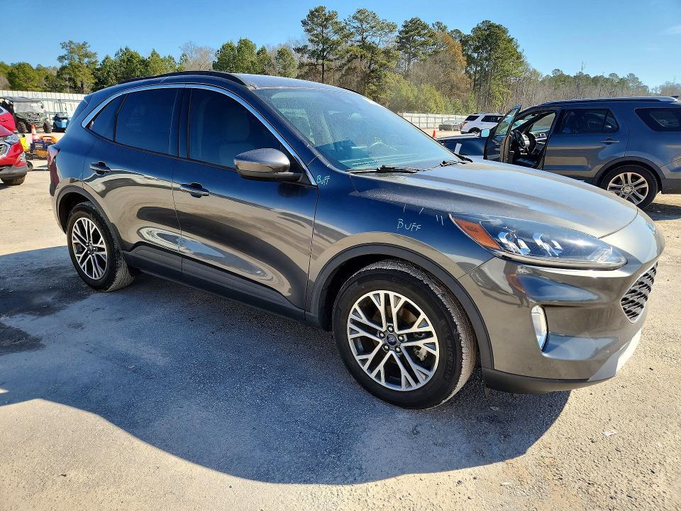2020 Ford Escape sel