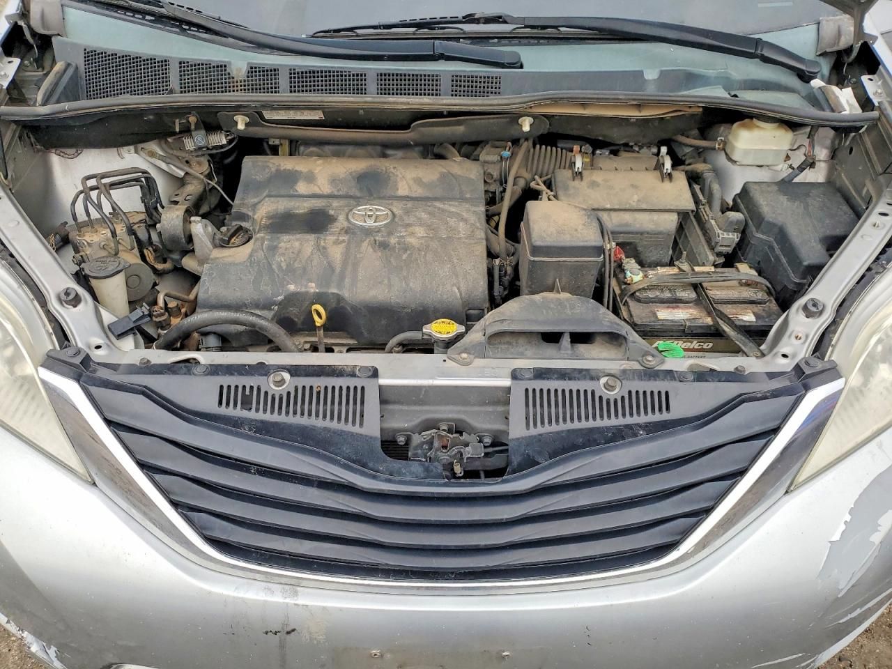 2012 Toyota Sienna le 8-passenger