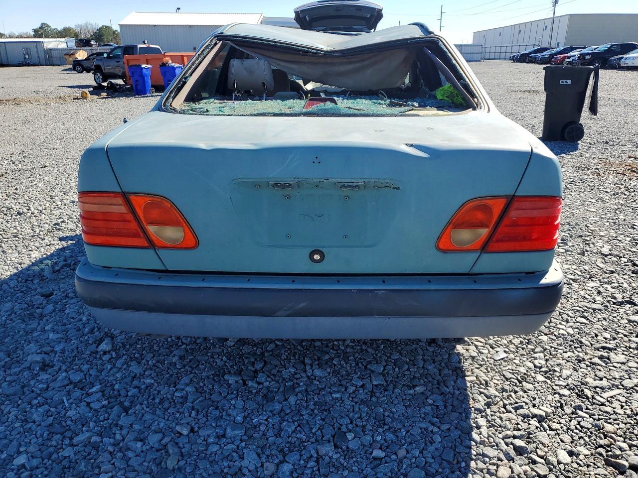 1996 Mercedes-Benz E 320