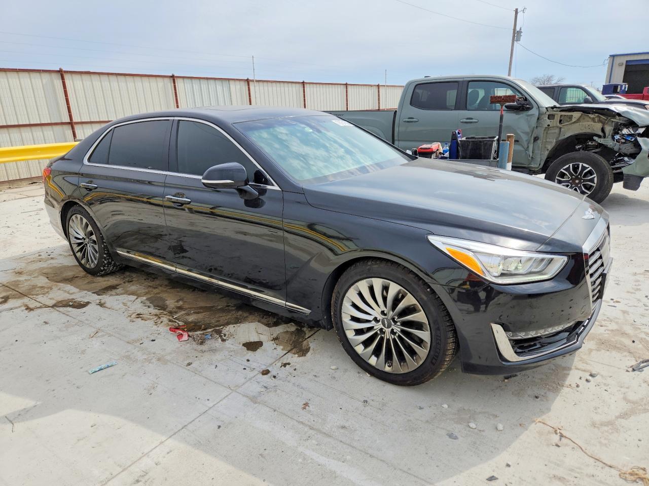 2018 Genesis G90 Premium