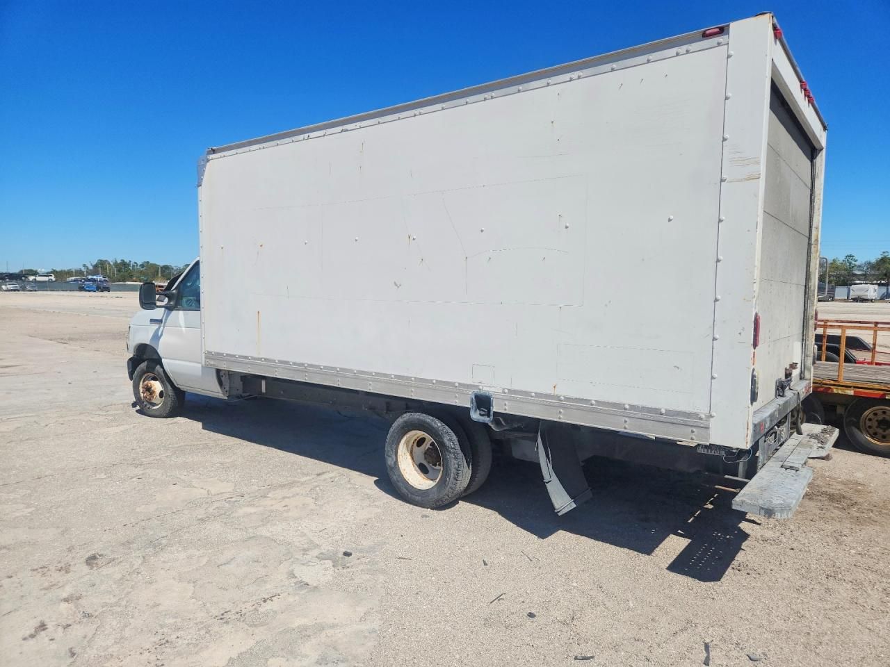 2016 Ford E350 BOX Truck