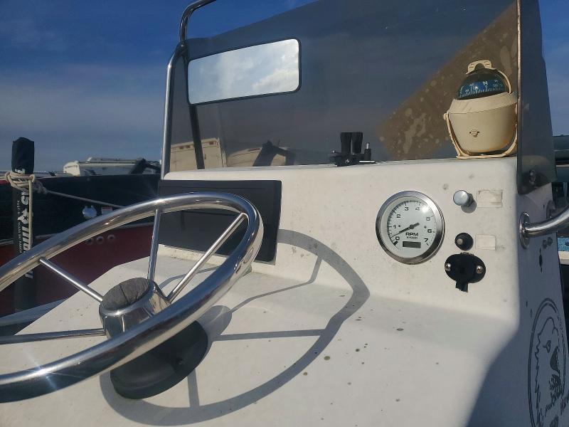 1985 Bay Hawk Industries Inc. 1985 Bay Hawk Boat