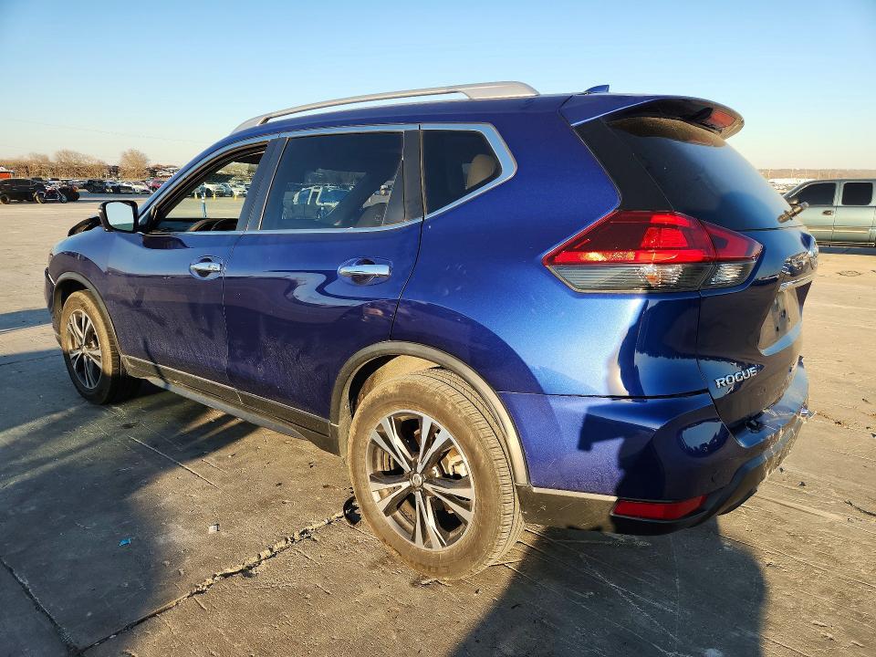 2020 Nissan Rogue sv