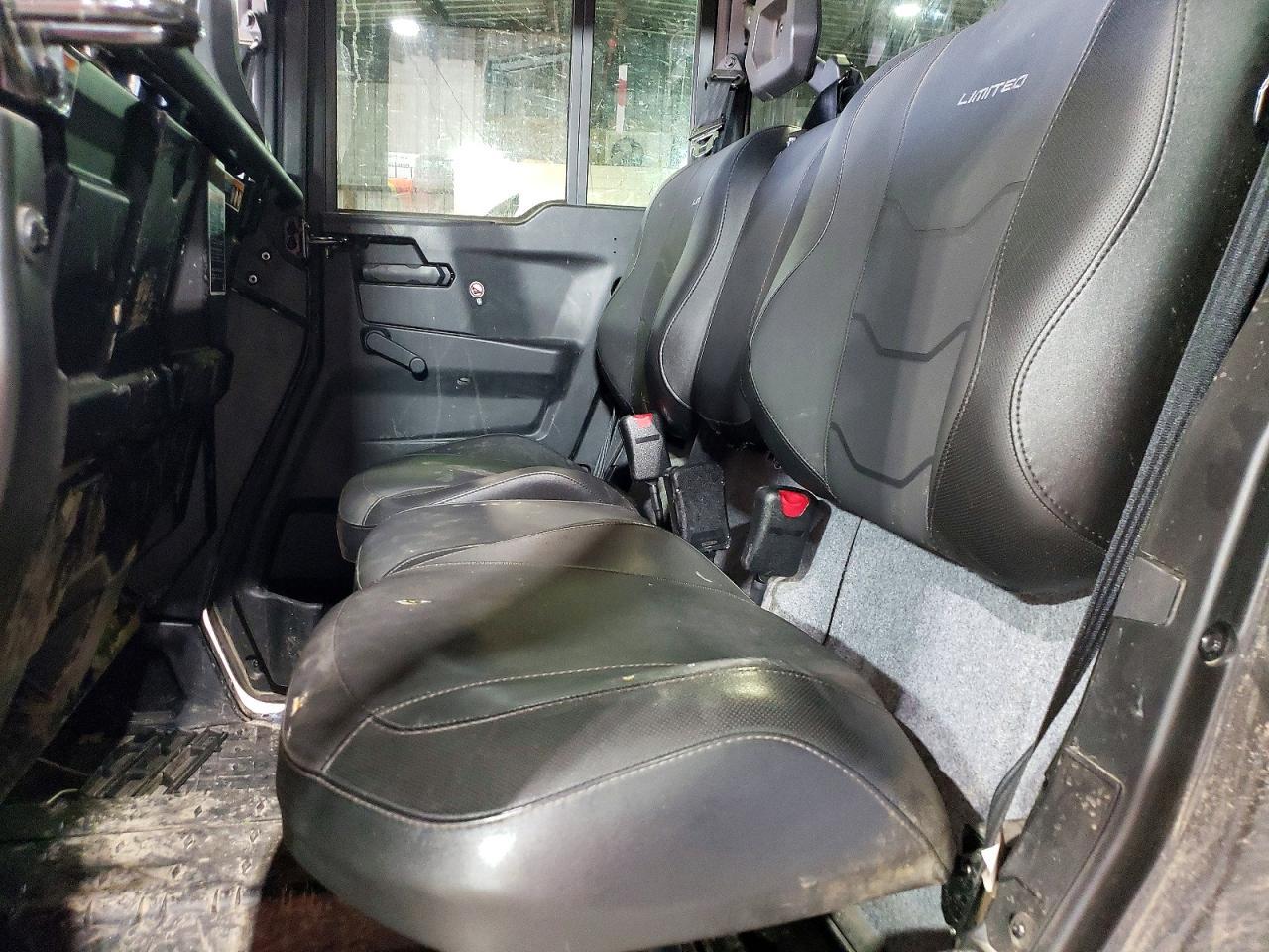 2025 Canm Defender-Utility Vehicle