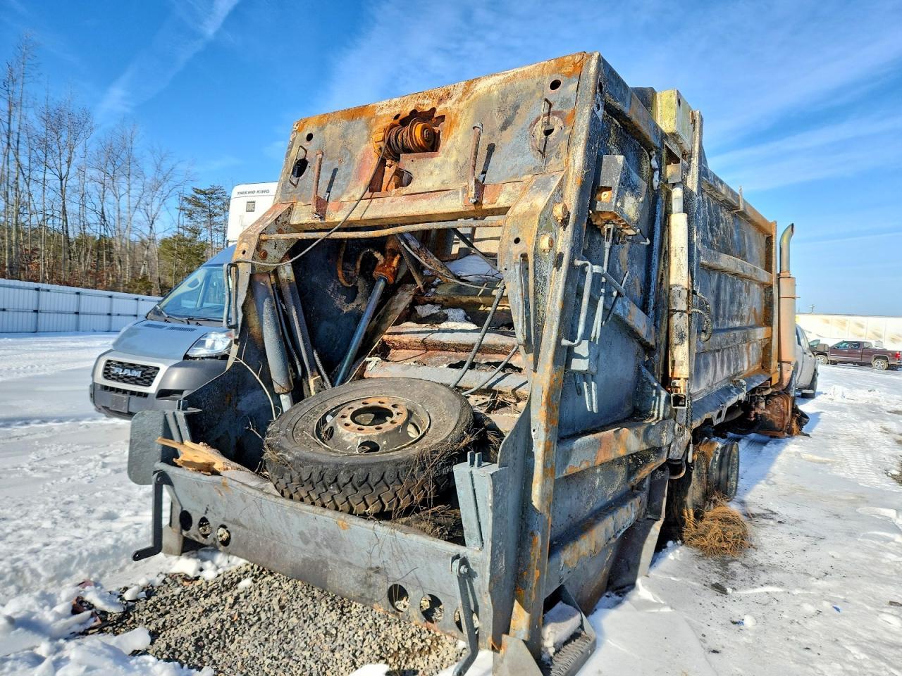 1997 International F-2674 Refuse Truck