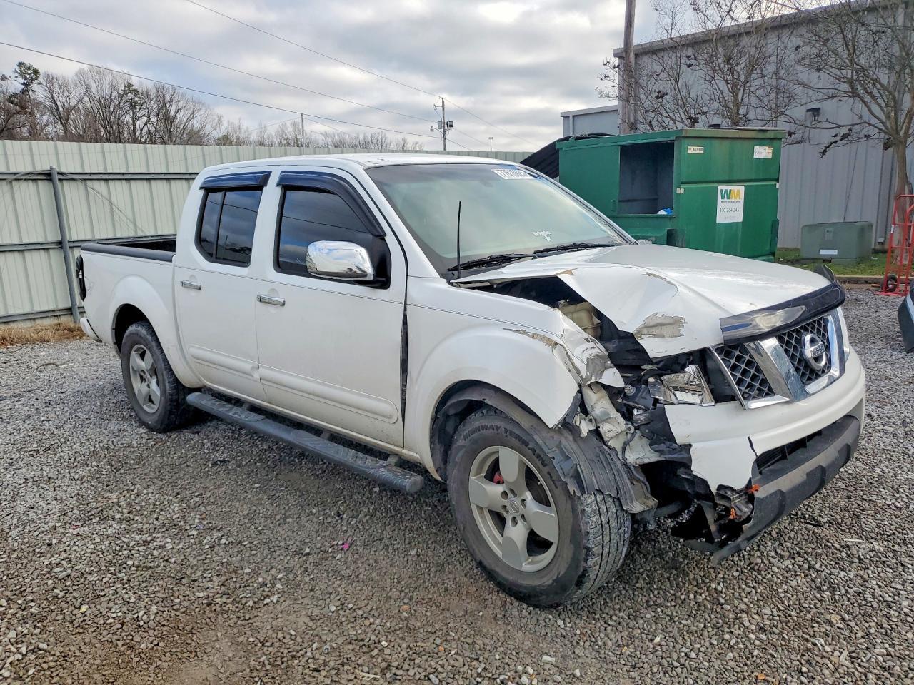 2008 Nissan Frontier Crew Cab LE