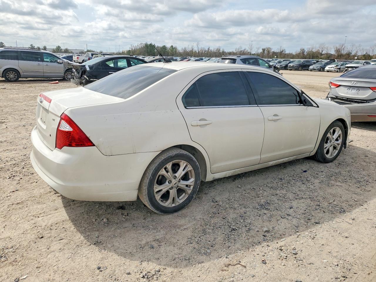 2012 Ford Fusion se