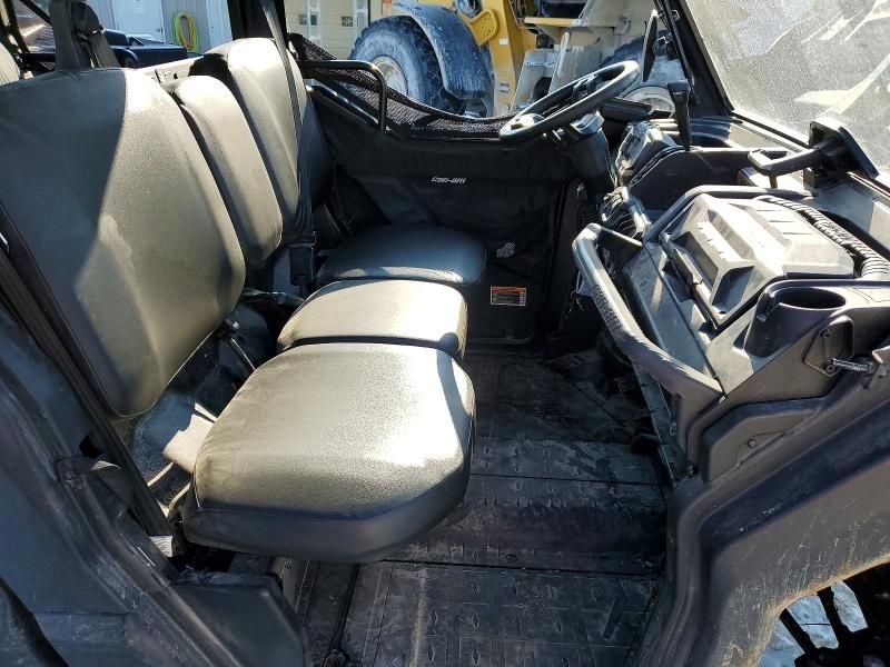 2022 Canm Defender-Utility Vehicle