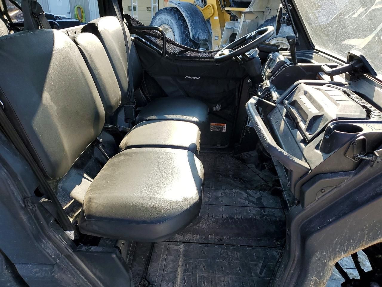 2022 Canm Defender-Utility Vehicle