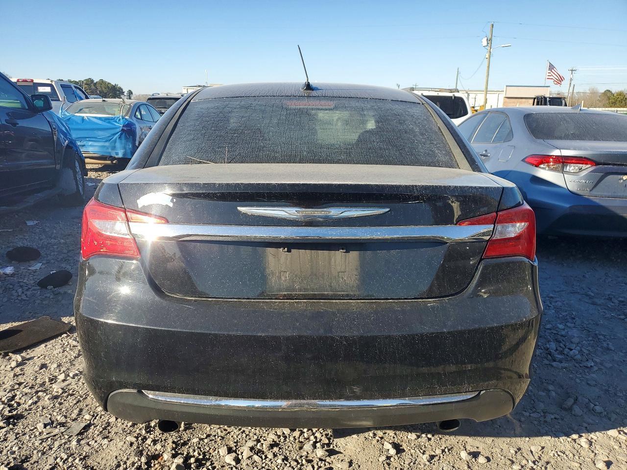 2013 Chrysler 200 lx