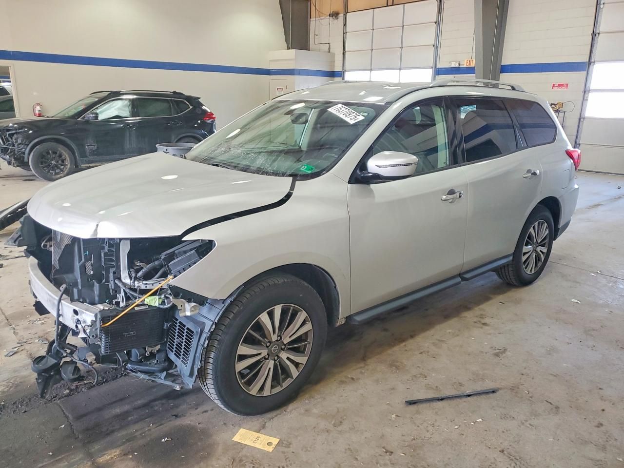 2020 Nissan Pathfinder sv