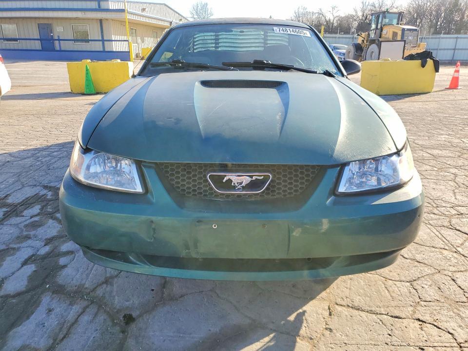 2001 Ford Mustang