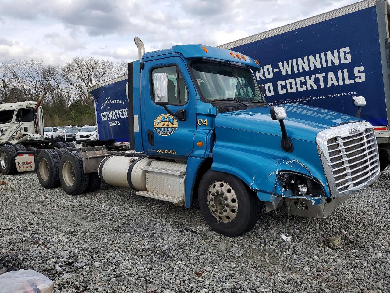 2012 Freightliner Cascadia Semi Truck