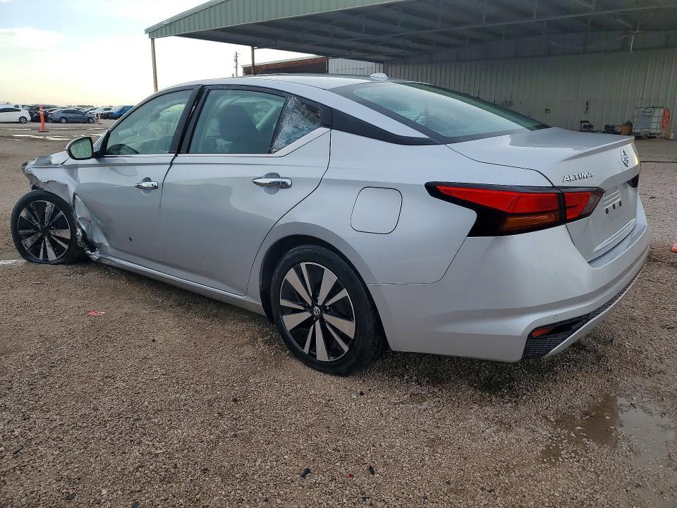 2022 Nissan Altima sv