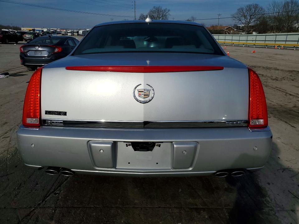 2011 Cadillac DTS