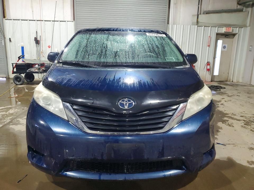 2012 Toyota Sienna le