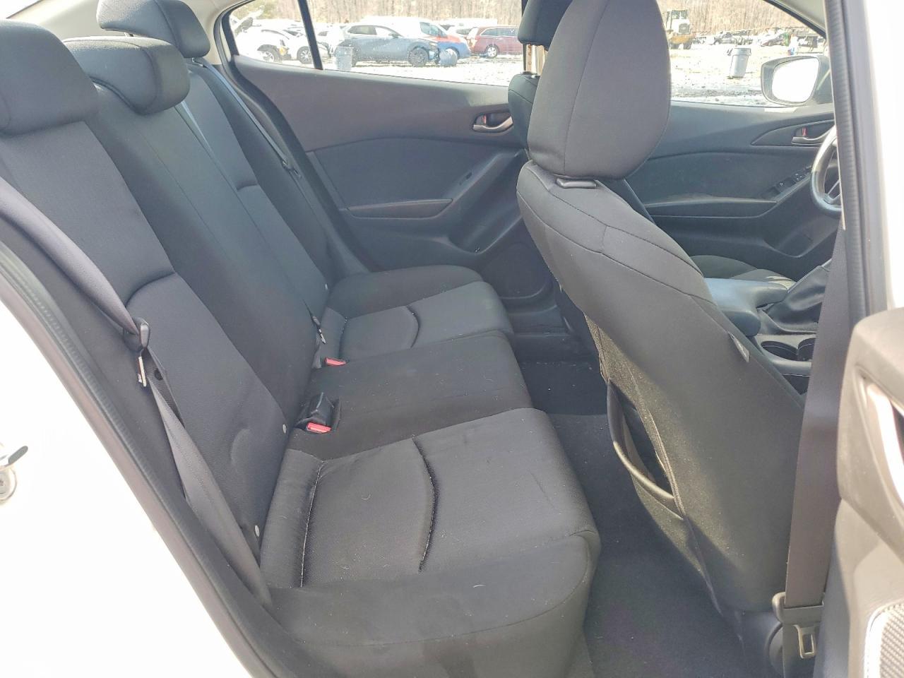 2014 Mazda 3 sv