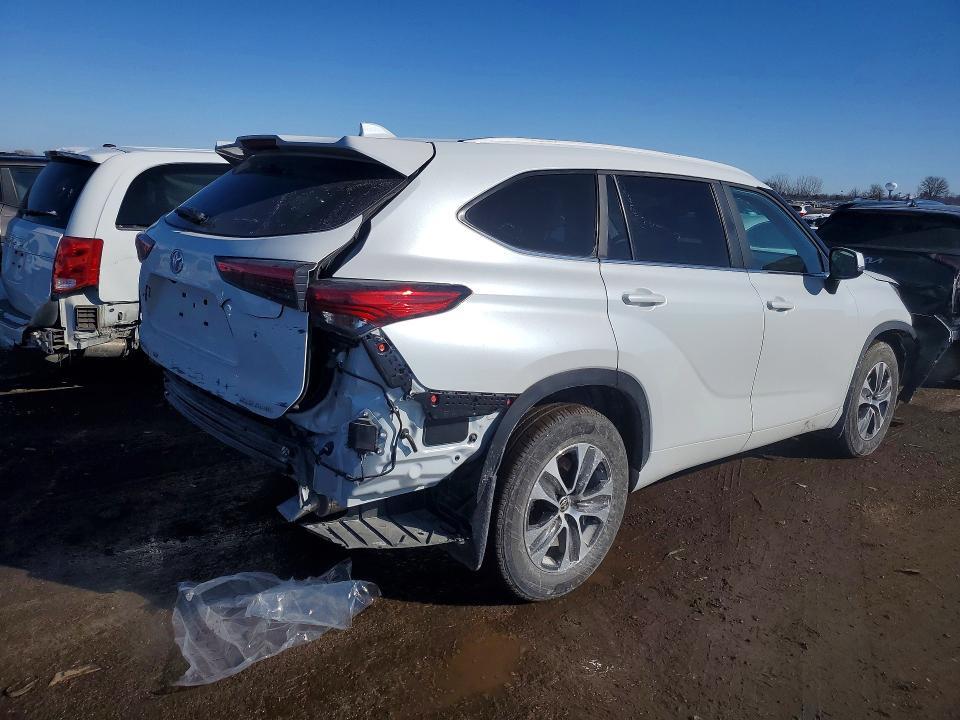 2023 Toyota Highlander xle