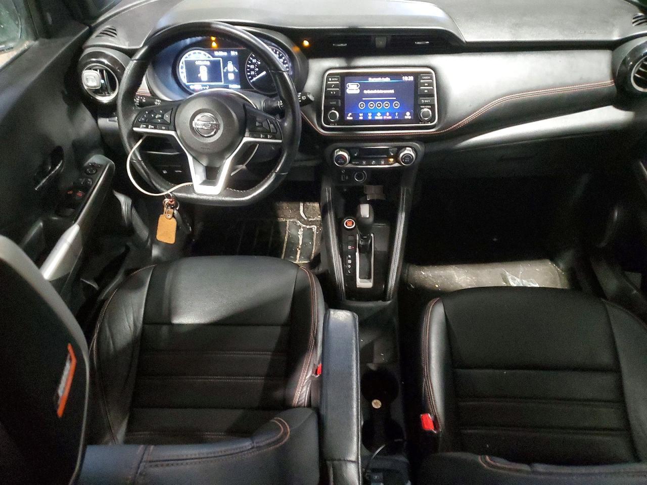 2019 Nissan Kicks s