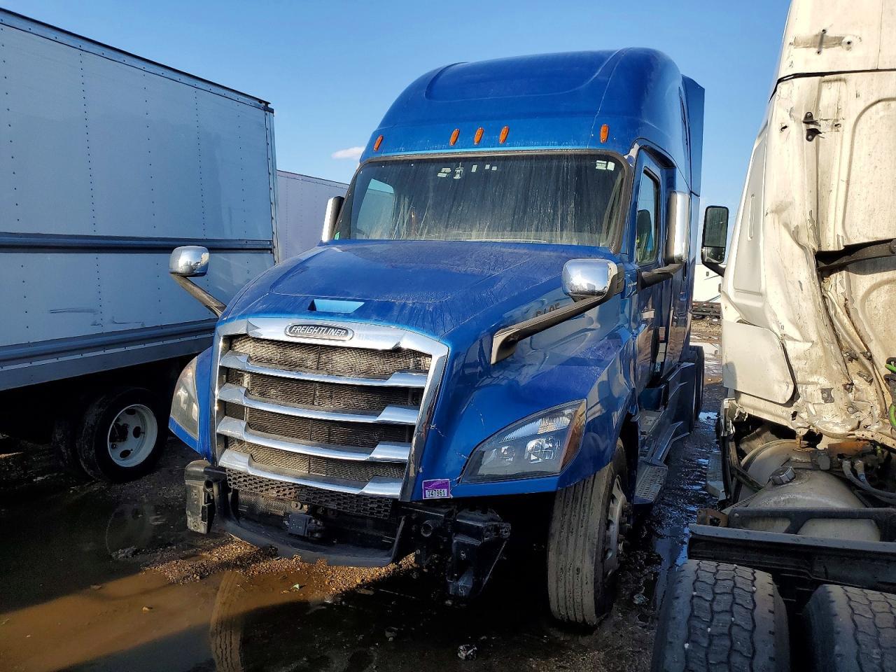 2020 Freigliner Cascadia 126