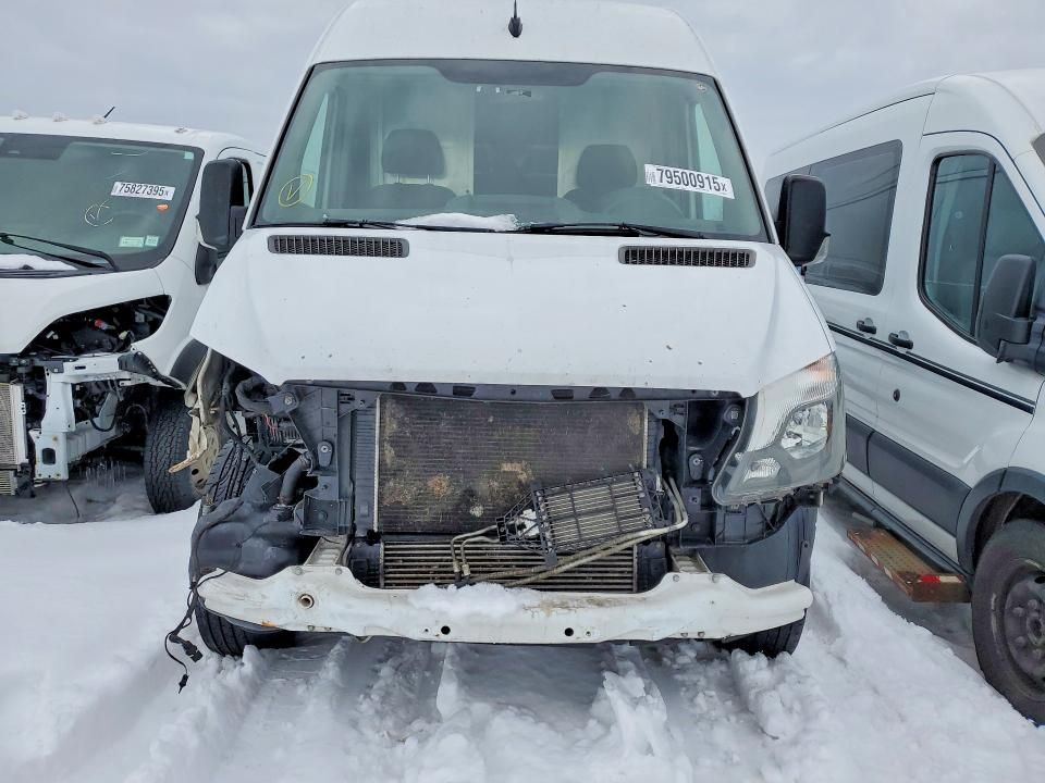 2014 Freightliner Sprinter 2-delivery van