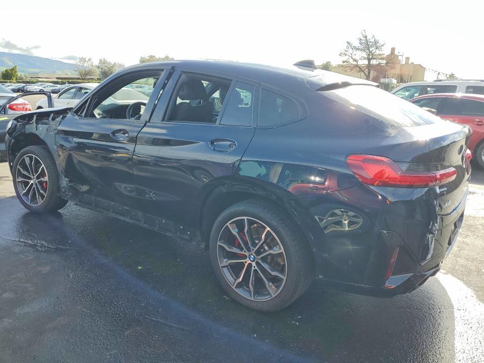 2023 BMW X4 M40i