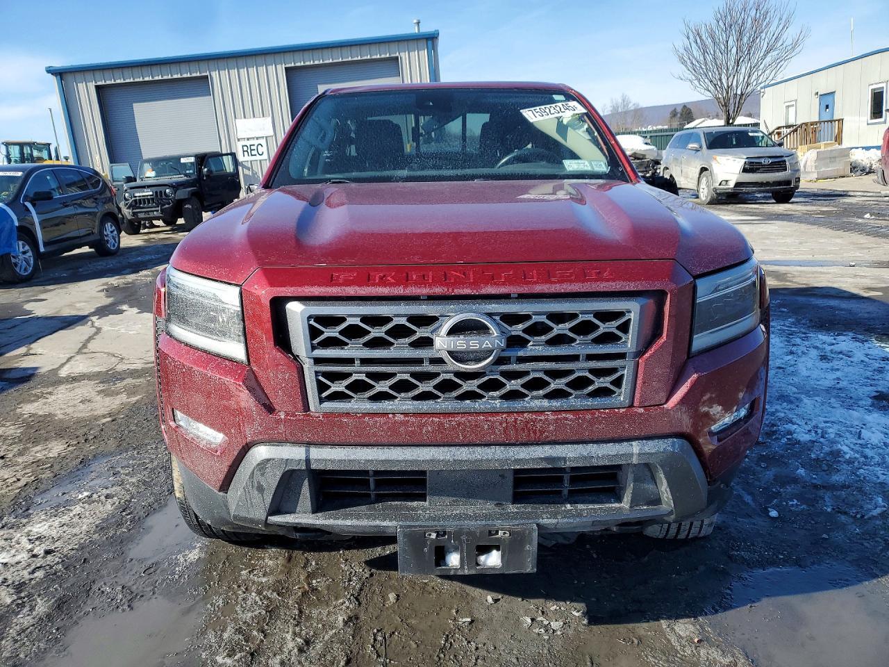 2023 Nissan Frontier SV