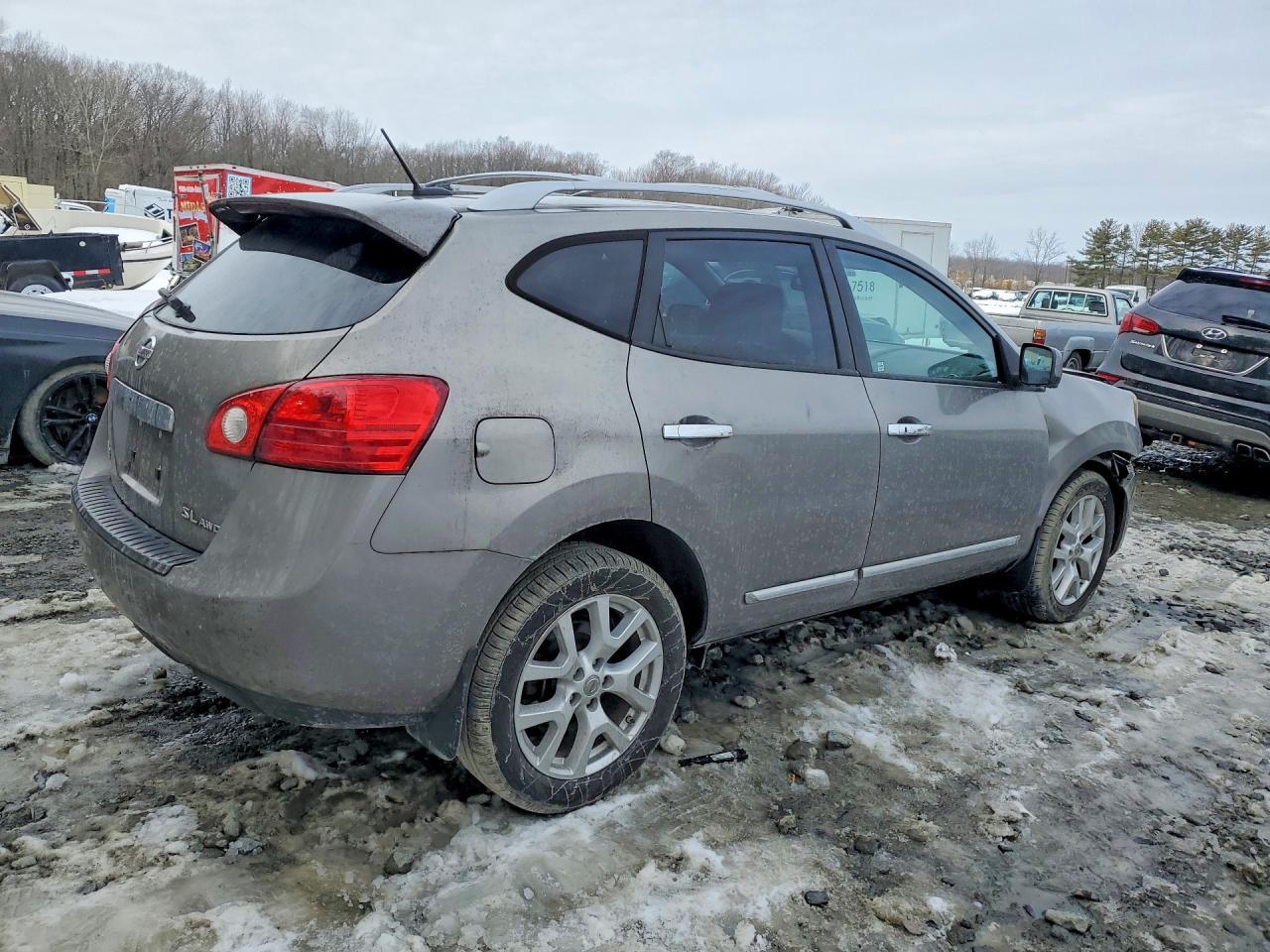 2013 Nissan Rogue s