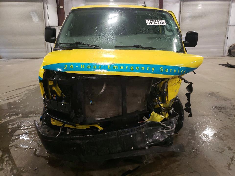 2022 Chevrolet Express 2500 Delivery van