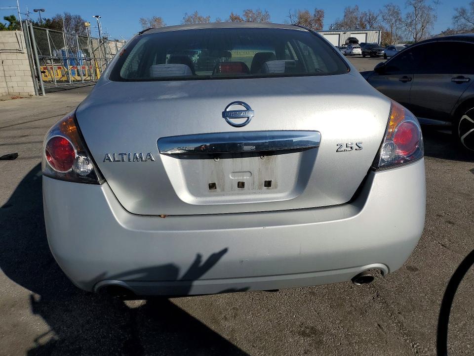 2010 Nissan Altima Base