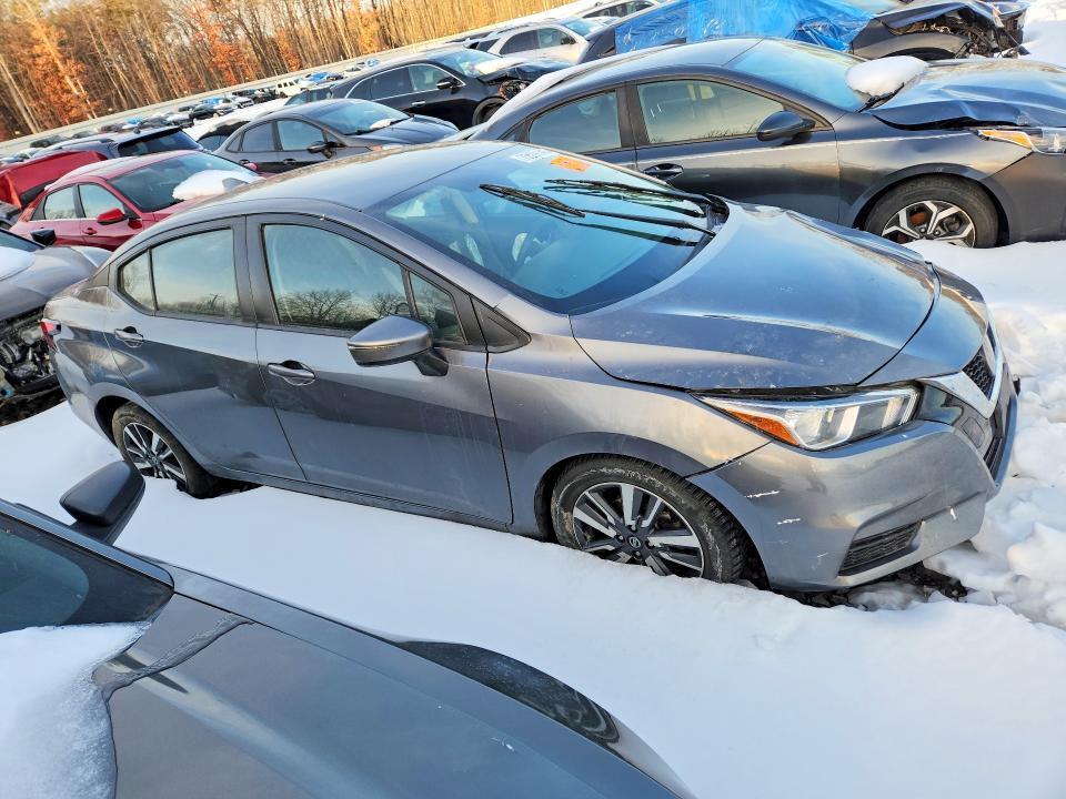 2021 Nissan Versa sv