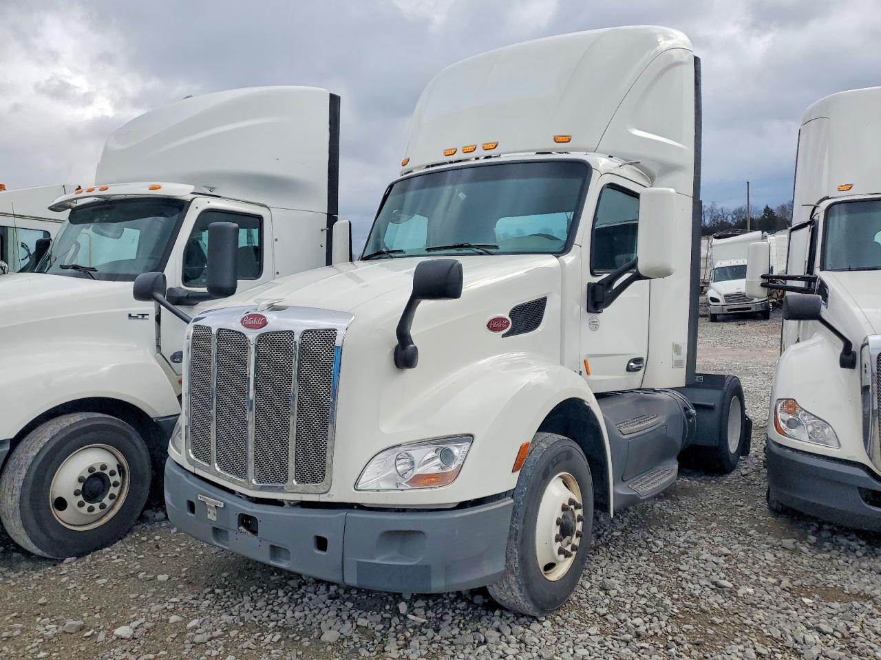 2019 Peterbilt 579-Semi Truck