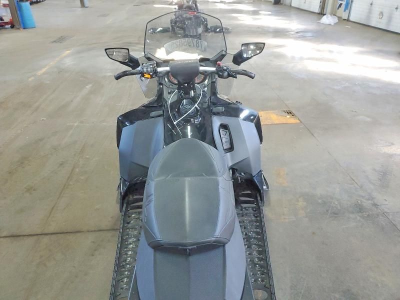 2016 Skidoo Renegade