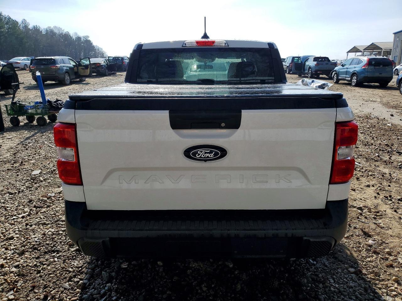 2025 Ford Maverick XL