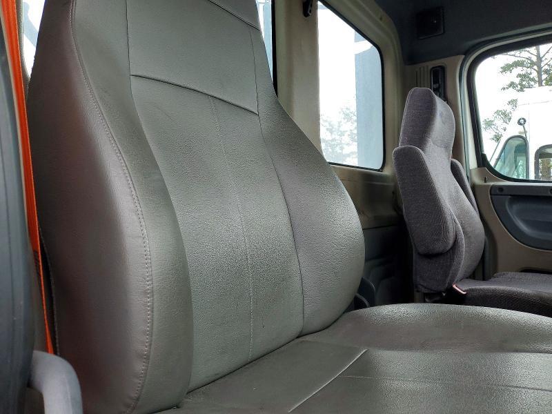 2016 Freightliner Cascadia 125 Semi Truck