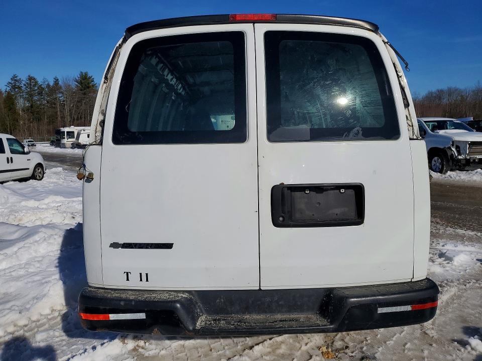 2017 Chevrolet Express 2500 Delivery van