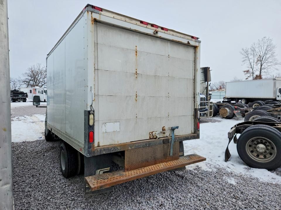 2012 Chevrolet Express box Truck