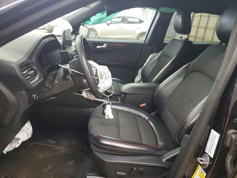 2023 Ford Escape st Line