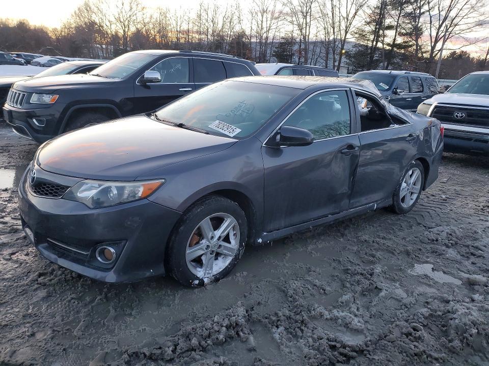 2014 Toyota Camry se